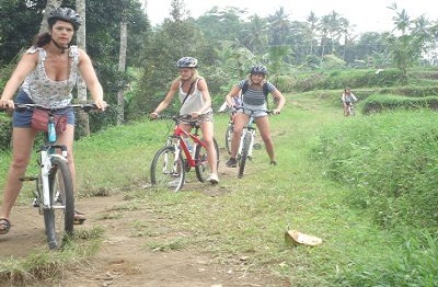 Yuk-Bersepeda..-1