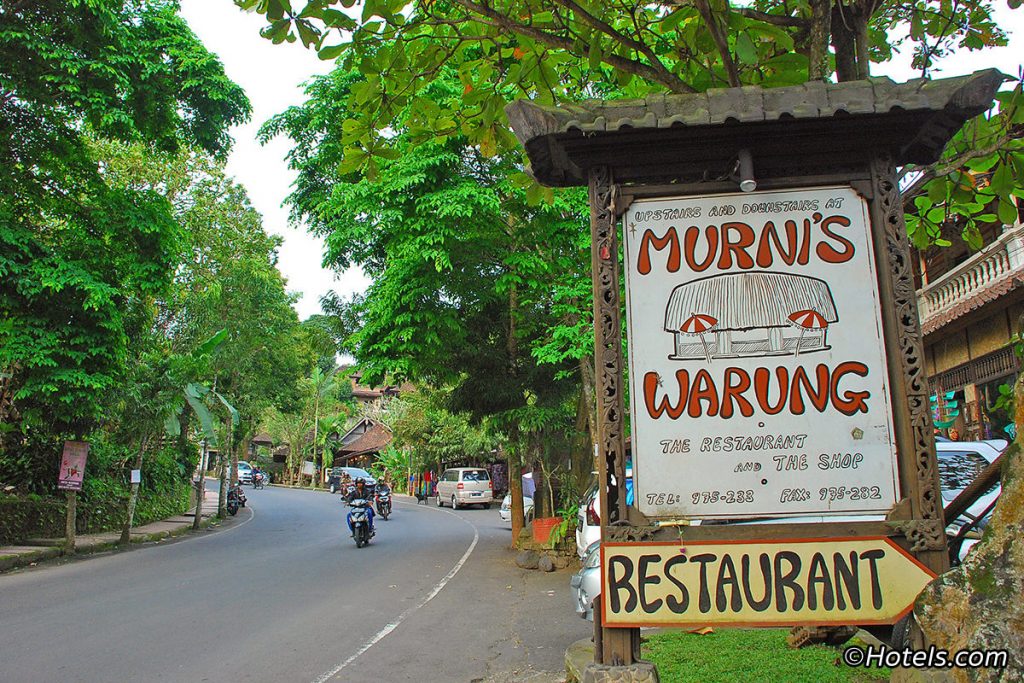 kuliner-di-ubud2-baliraftingmurah-1-1024x683
