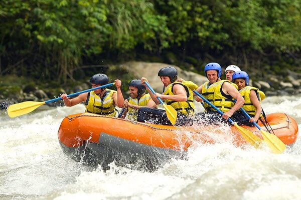 telaga waja rafting bersama sobek