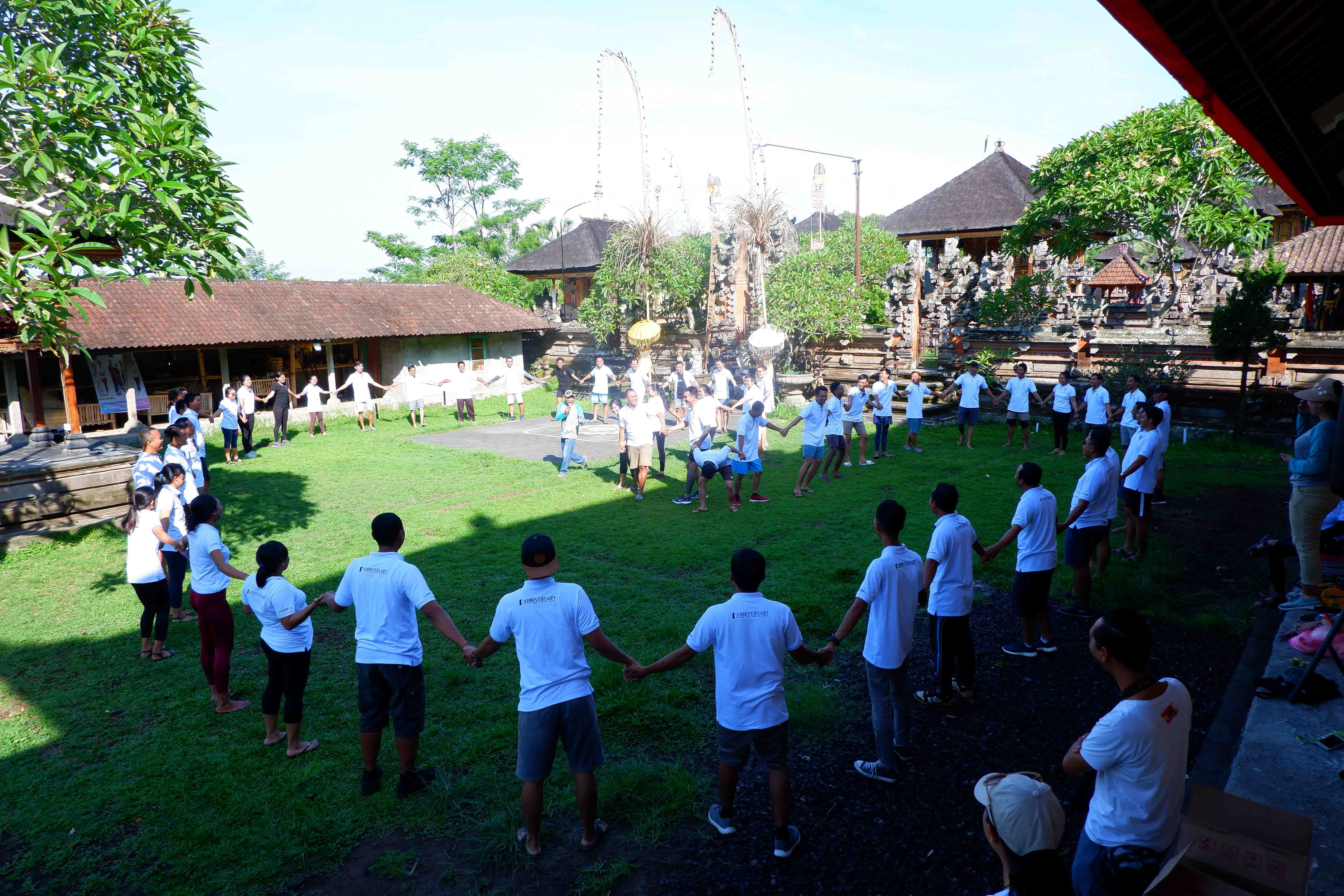 Teambuilding+rafting@baliraftingmurah.com